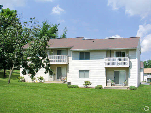 Community - Cedar Village Apts