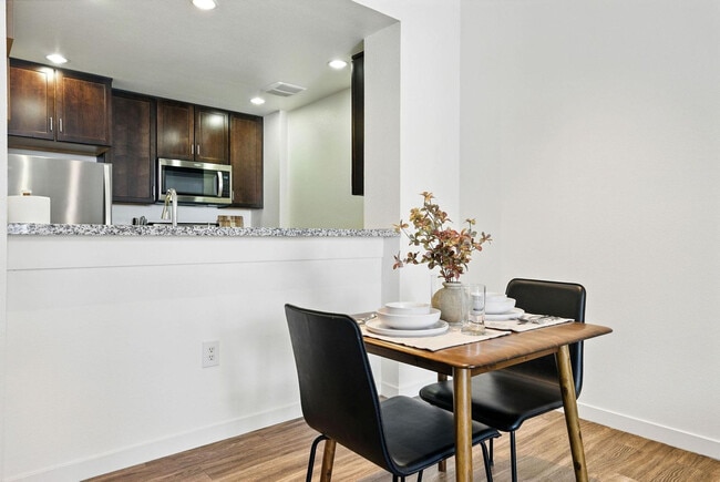 Building Photo - 1201 4th St