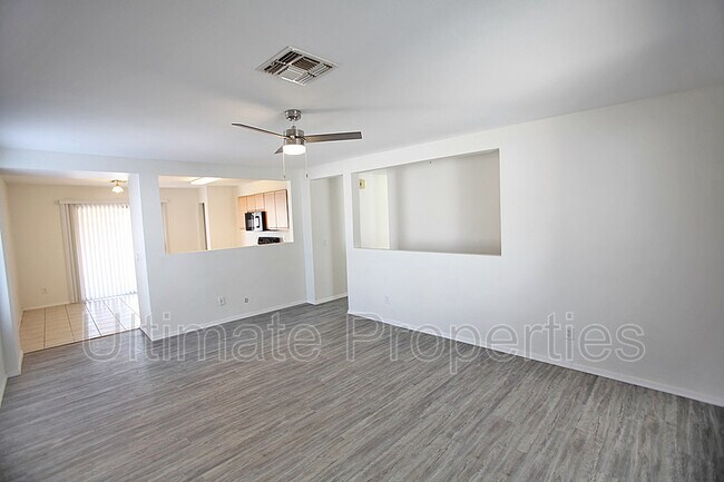 Building Photo - 12563 N Pablo St