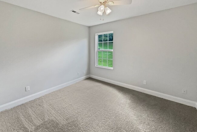Building Photo - 4201 Miracle Ln