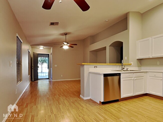 Foto del edificio - 1423 E Poncho Ln