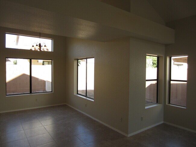 Foto del edificio - 3078 W Autumn Breeze Dr