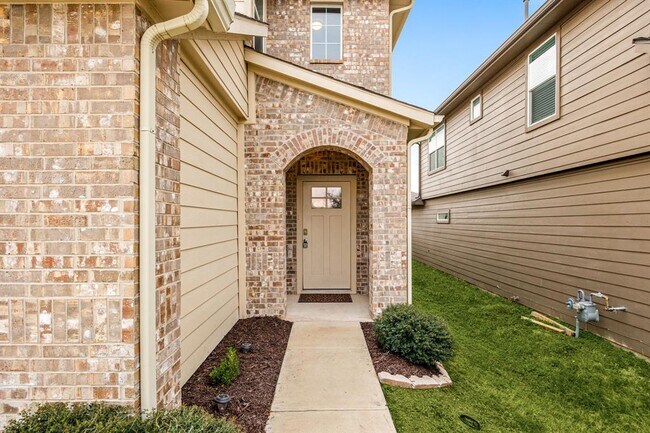 Foto del edificio - 13925 Heywood Dr