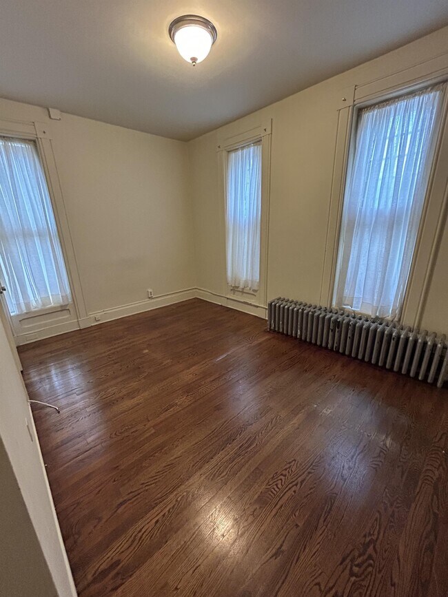 93 Whitney Ave Unit Apartment 2, New Haven, CT 06510 Room for Rent in