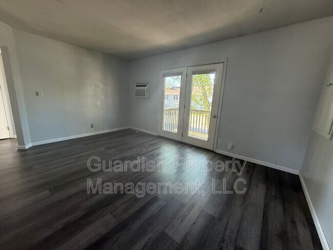Foto del edificio - 517.5 W 8th St
