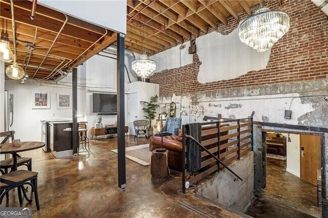 Foto del edificio - 650 Glen Iris Dr NE