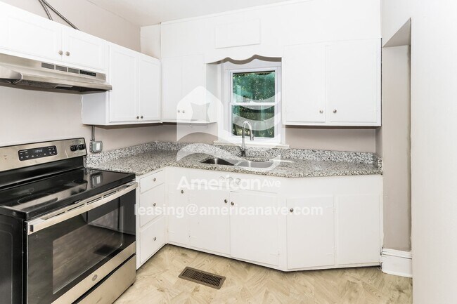 Foto del edificio - 870 Lynhaven Ave