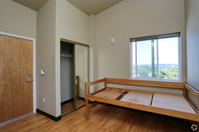 Building Photo - Cantor Studios