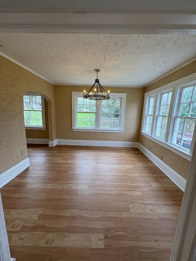 Foto del edificio - 2310 Yancey Ave