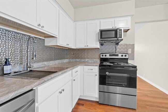 Foto del edificio - 3022 Cottonwood Ln