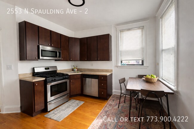 Foto del edificio - 2553 N Spaulding Ave