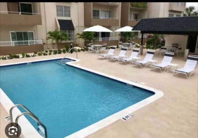 Foto del edificio - 7785 SW 86th St