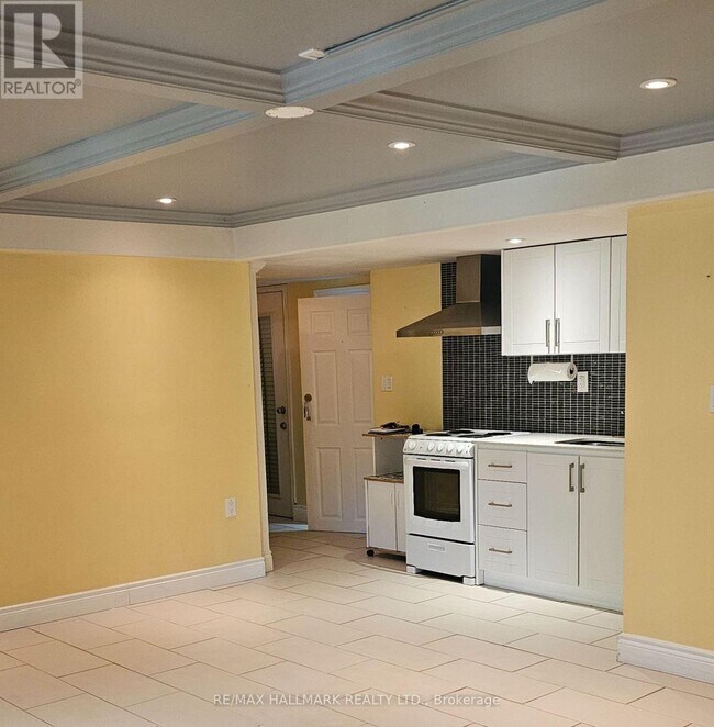 Building Photo - 21 Oakside Dr