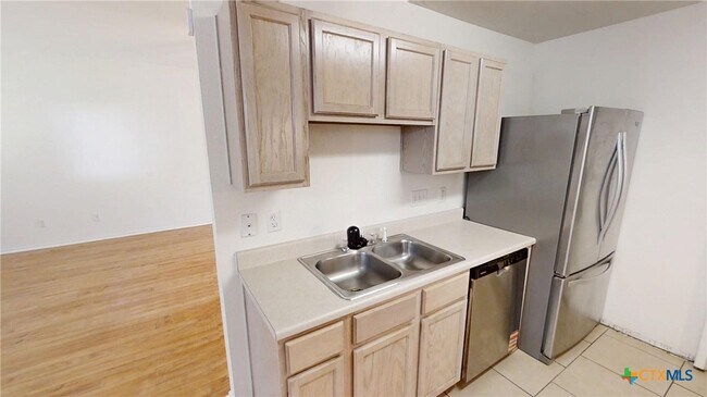 Foto del edificio - 1815 Liberty Hill Dr