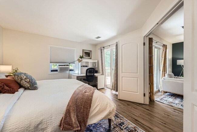 Foto del edificio - Nature Meets the City: Spacious & Elegant 1-BDR