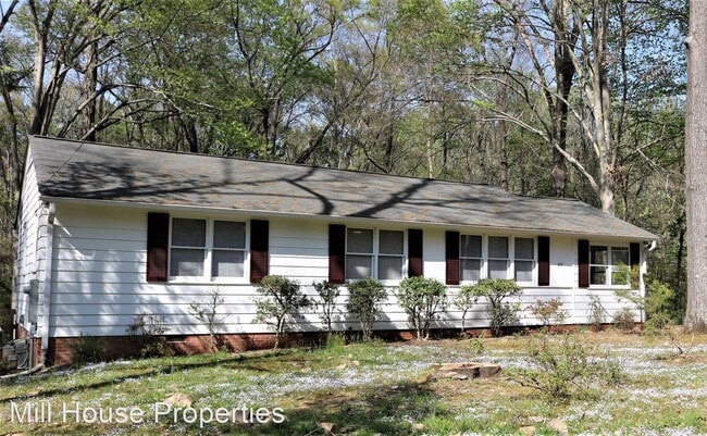 Building Photo - 3 br, 1.5 bath House - 409 Walnut Street