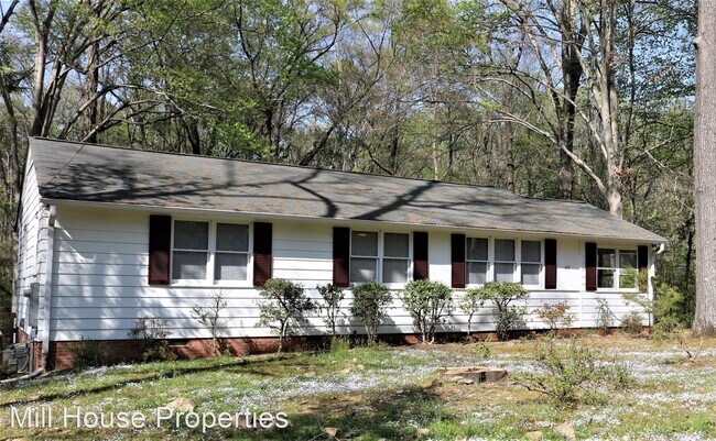 Foto del edificio - 3 br, 1.5 bath House - 409 Walnut Street