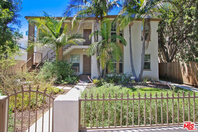 Building Photo - 1335 S Roxbury Dr