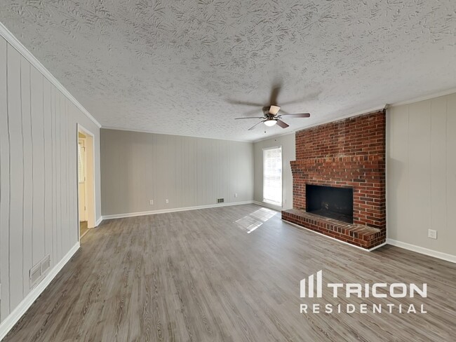 Building Photo - 4082 Wrexham Dr SW