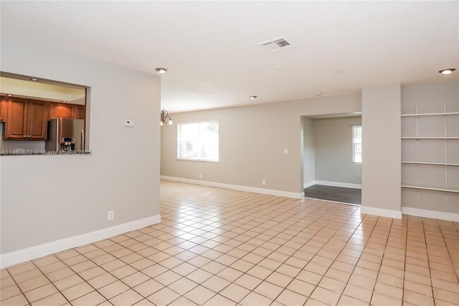 Building Photo - 3406 Ave Villandry