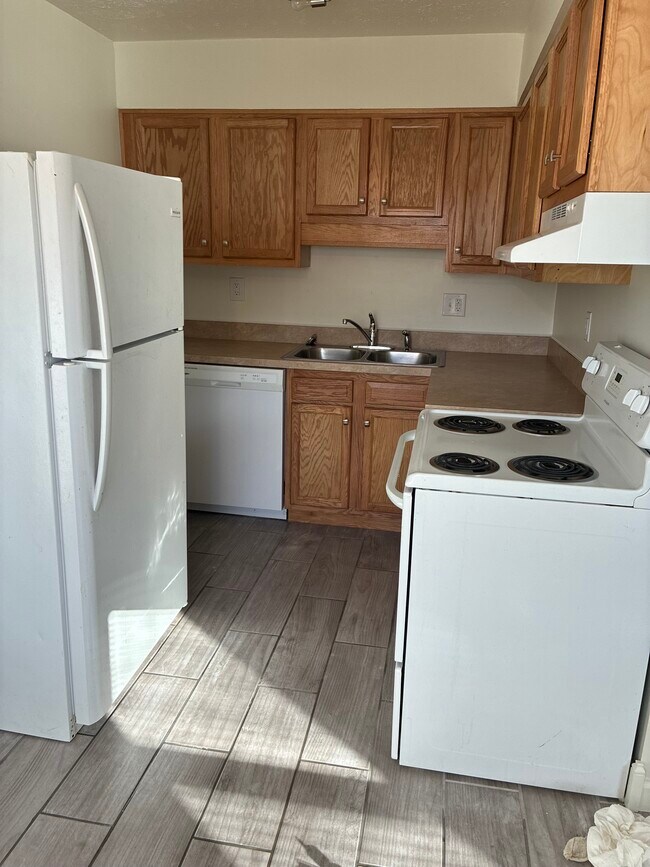 Foto del edificio - 6103 Julie Kays Way