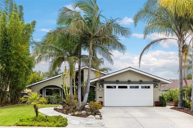 Primary Photo - 33122 Sea Lion Dr