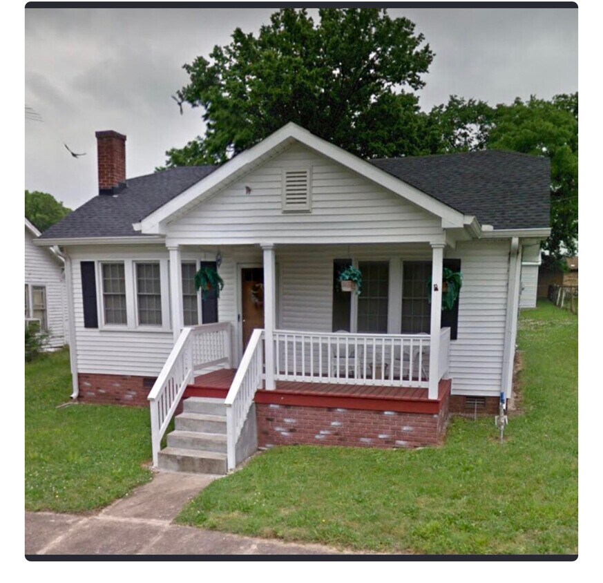 Primary Photo - 517 Maple St