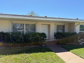 Building Photo - 8540 Chevy Chase Dr