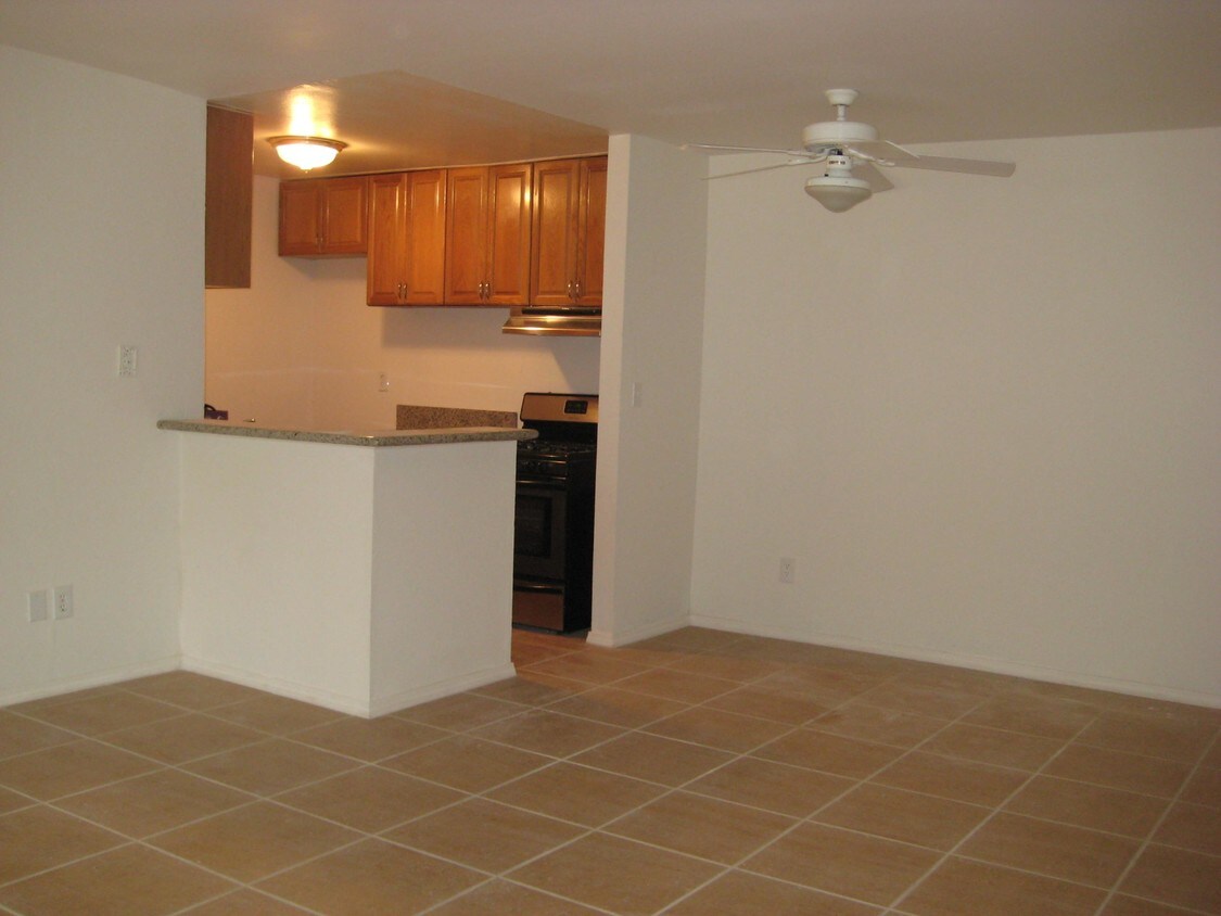 Foto principal - 8601 International Ave