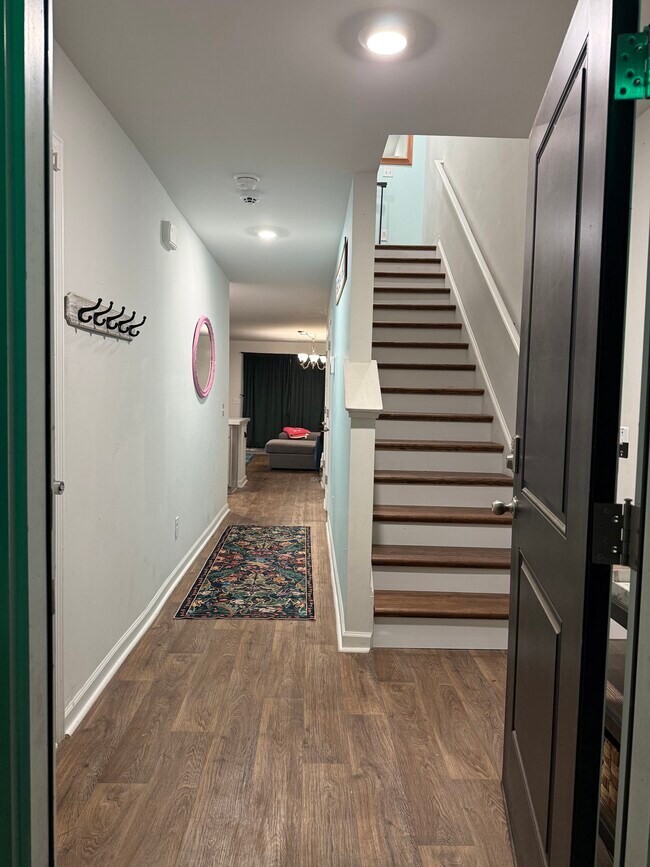 Foto del edificio - 141 Rosefield Ct