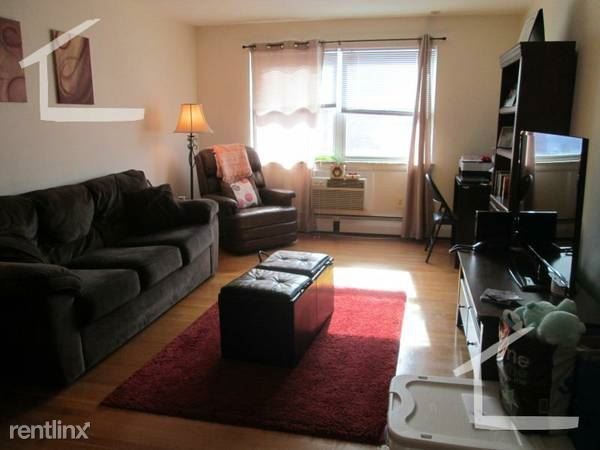 Building Photo - 4 Commonwealth Ct