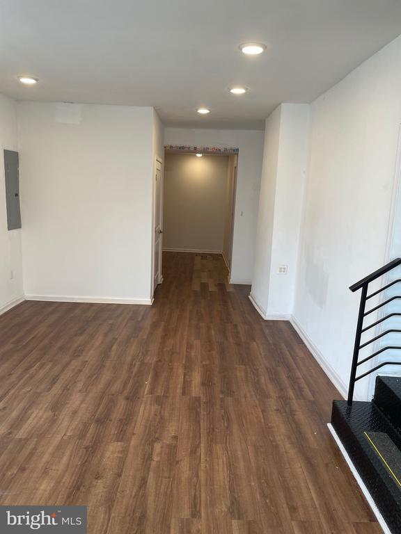 Foto del edificio - 5229 Westminster Ave