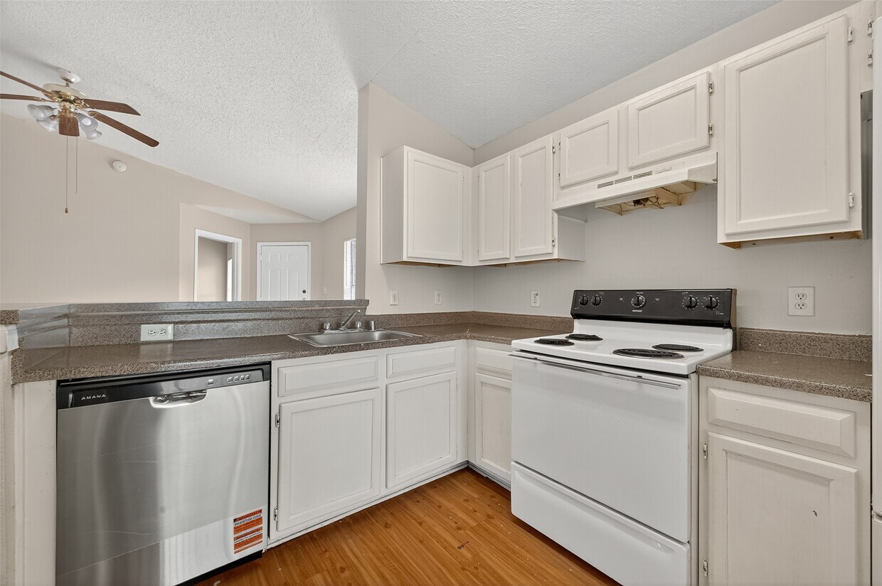 Foto principal - 4651 Callery Creek Dr