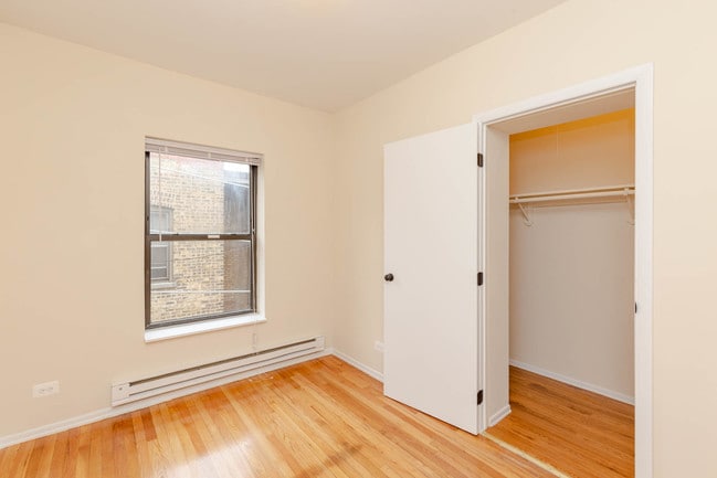 Building Photo - 1714 W Jonquil Terrace