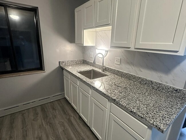 Building Photo - Schoenherr