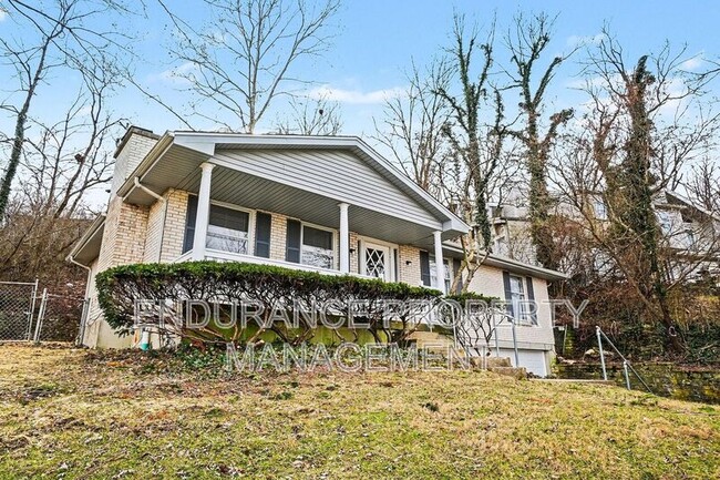 Foto del edificio - 334 Hyde Park Dr