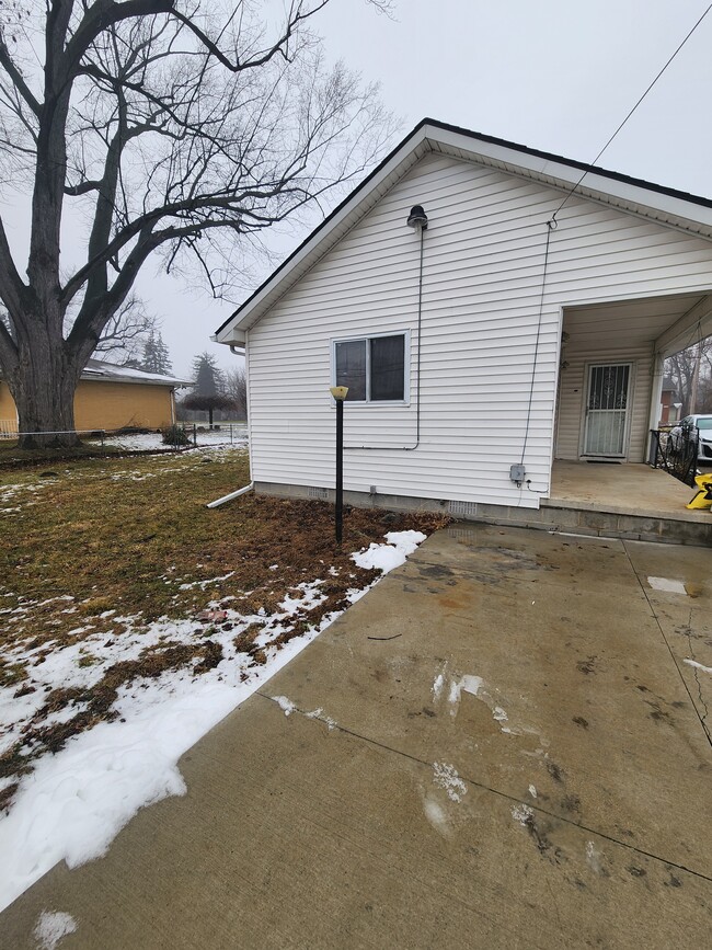 Building Photo - 26233 Penn St