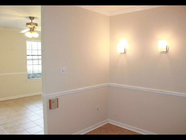 Building Photo - 540 Huntington Road