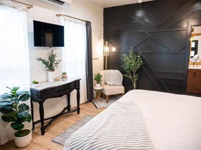 Foto del edificio - 3413 W Sunset Ave