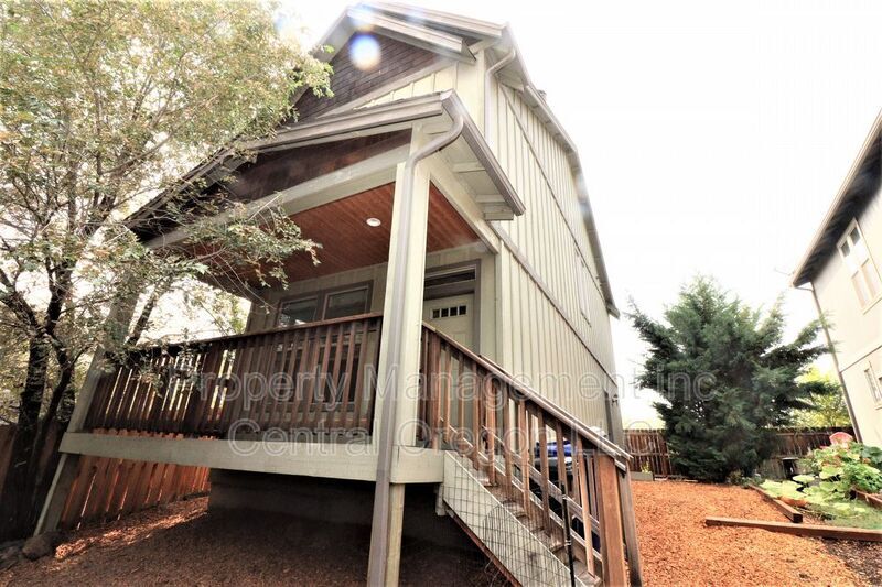 131 SE Heyburn St, Bend, OR 97702 House Rental in Bend, OR