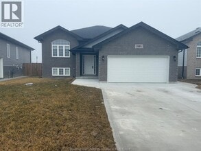 Building Photo - 1185 Aspen Ridge Cres