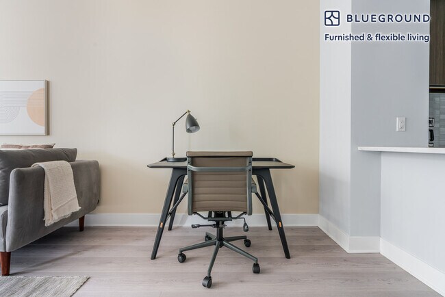 Foto del edificio - 4850 Rugby Ave