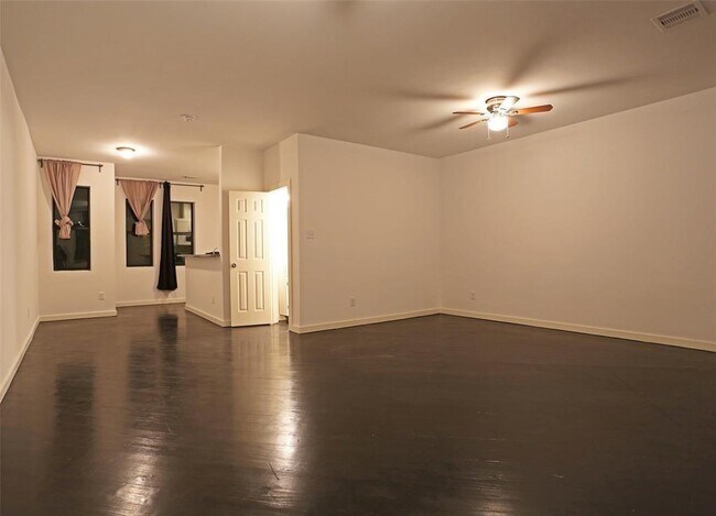 Building Photo - 4116 McKinney St