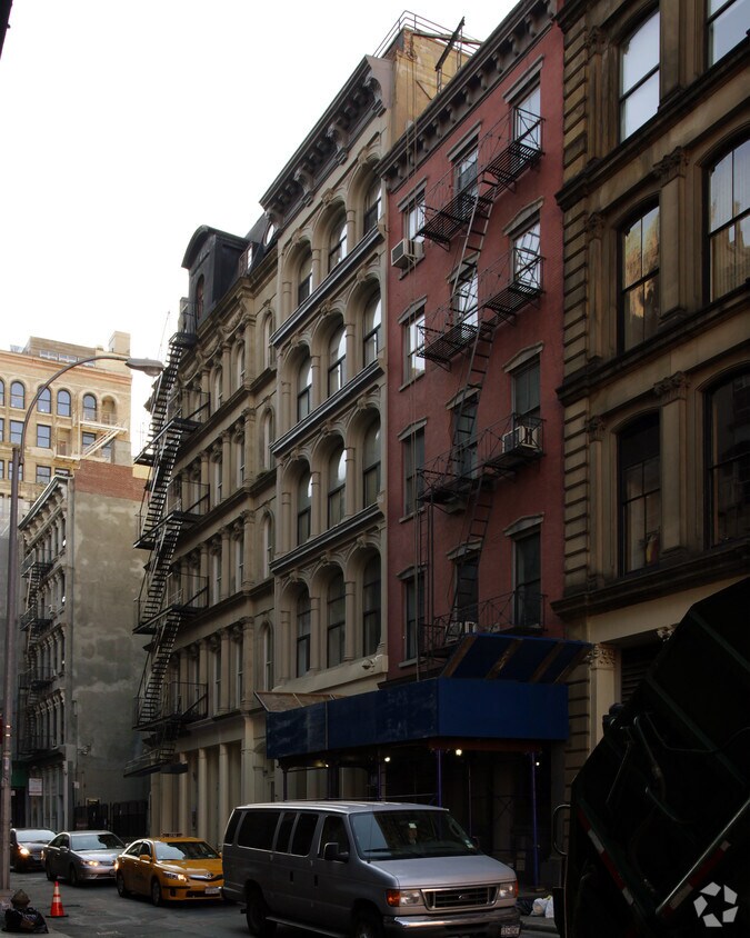 Building Photo - 41 White St