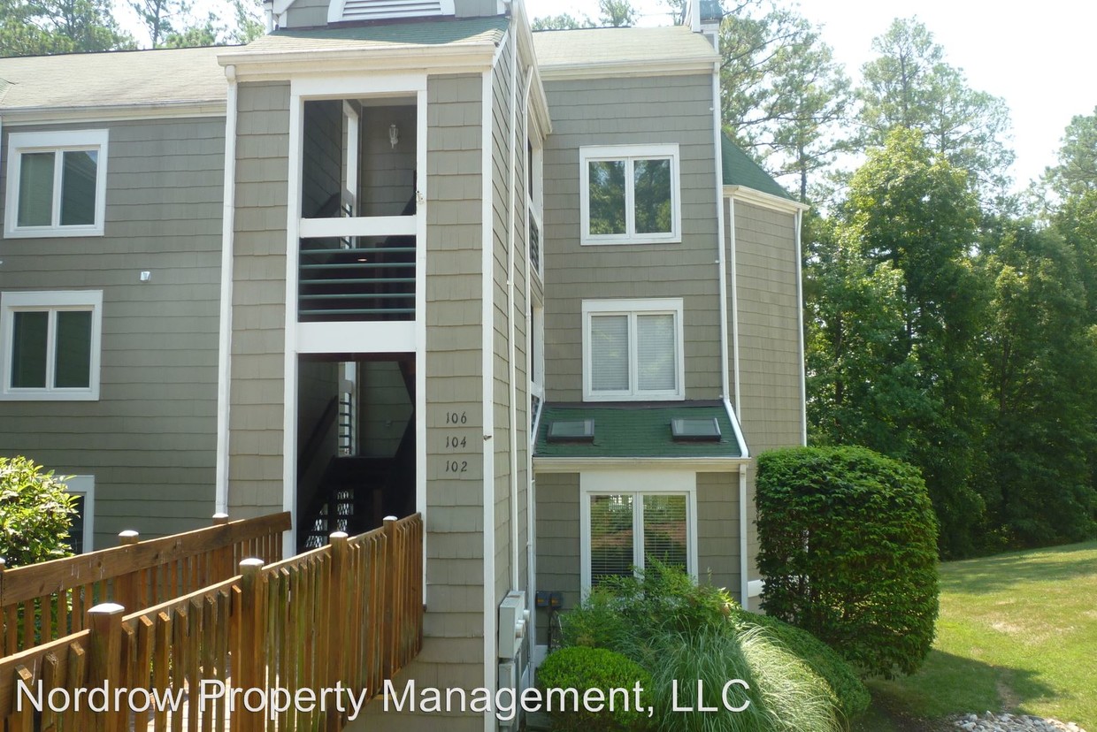 Primary Photo - 102 Water Pointe Ct