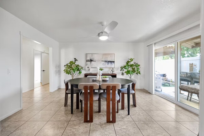 Building Photo - 2718 Nectarine Ave