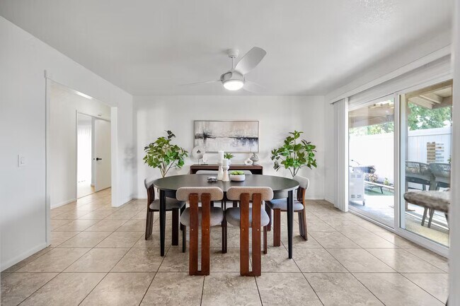 Foto del edificio - 2718 Nectarine Ave