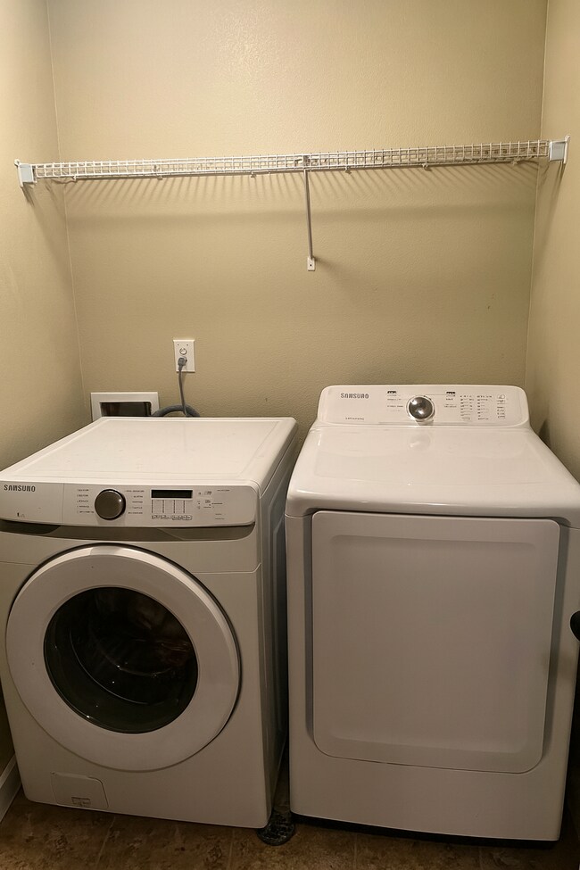 Foto del edificio - 7238 Dutch Loop