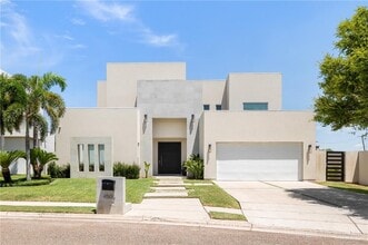 Building Photo - 22 Toronto Ave