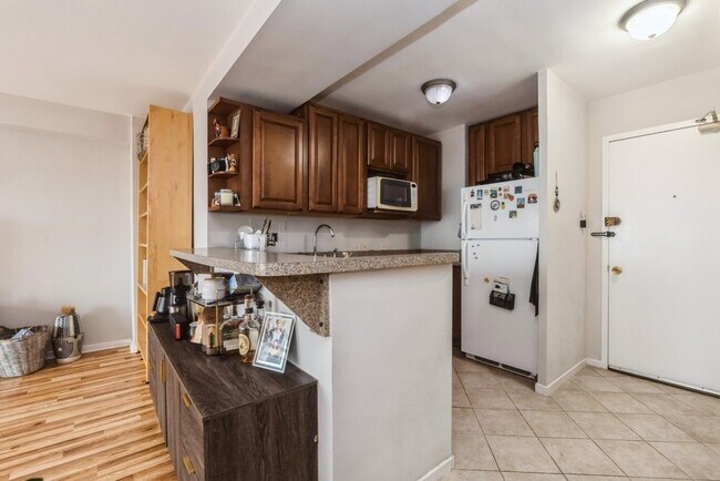 Foto del edificio - 2909 N Sheridan Rd